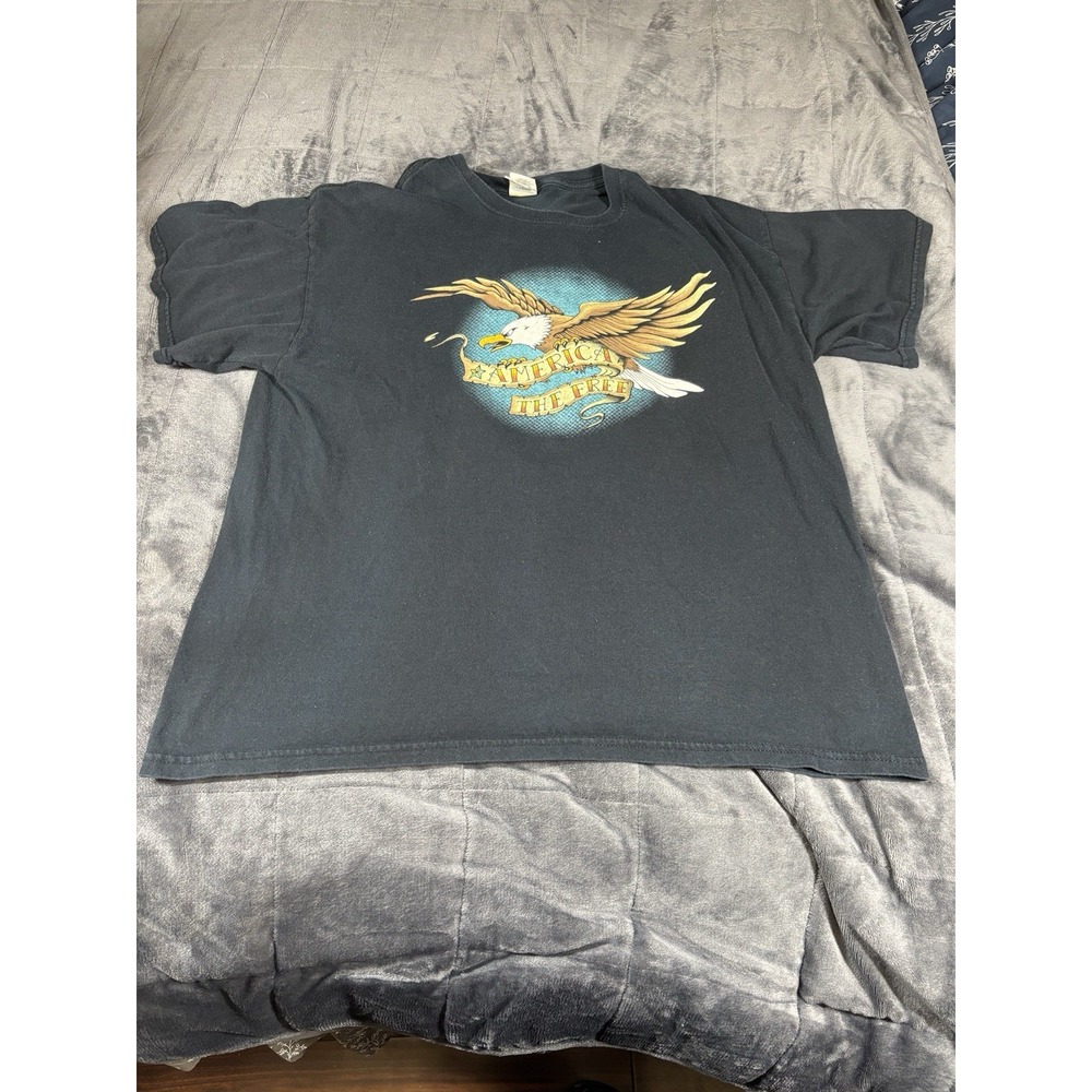 Gildan Heavy Cotton XL T-Shirt – Bald Eagle "America the Free" Graphic –‎ Black